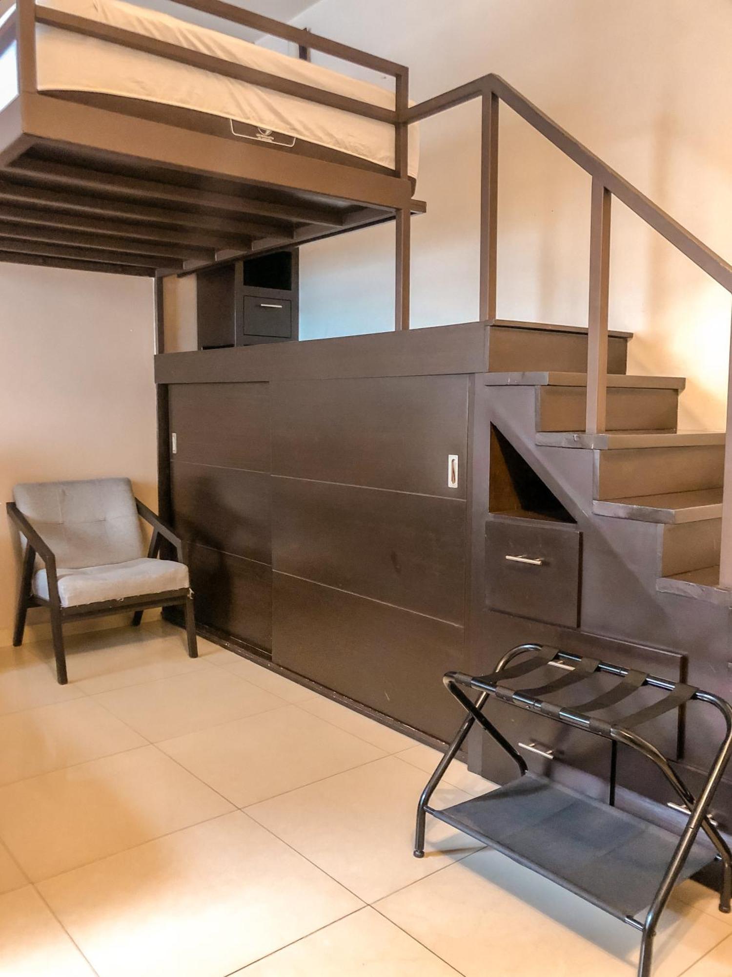 Suites Hamburgo Mexico City Exteriör bild
